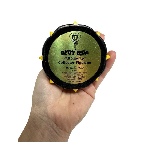 new BETTY BOOP collector figurine danbury mint ALL DOLLED UP - Picture 5 of 5